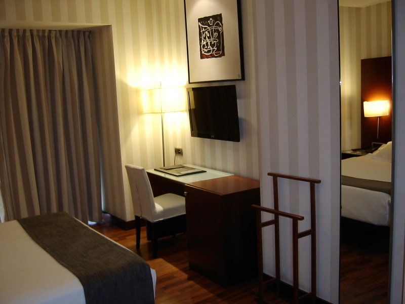 Hotel Rh Murcia Centro Ngoại thất bức ảnh